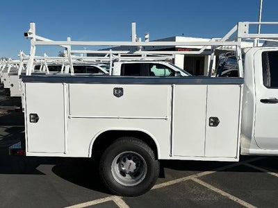 2025 GMC Sierra 3500 HD Chassis Cab Pro