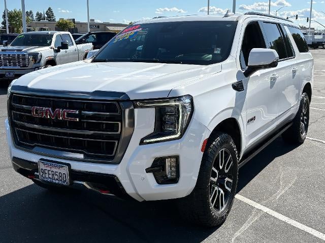 2023 GMC Yukon 4WD AT4's photo