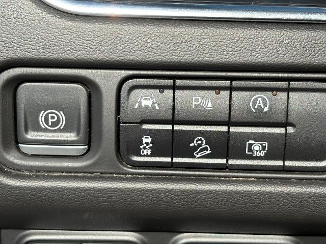 2023 GMC Yukon XL AT4
