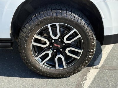 2023 GMC Yukon XL AT4