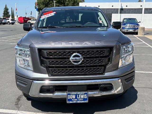 2022 Nissan Titan SV