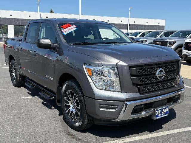 2022 Nissan Titan SV