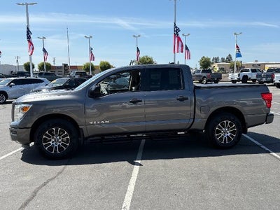 2022 Nissan Titan SV