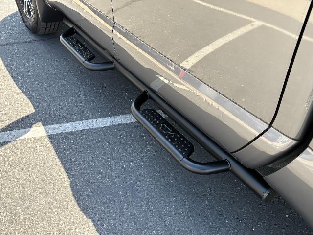 2022 Nissan Titan SV
