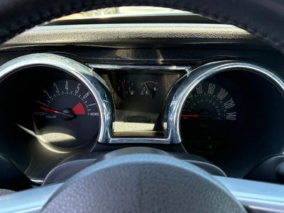 2005 Ford Mustang Deluxe
