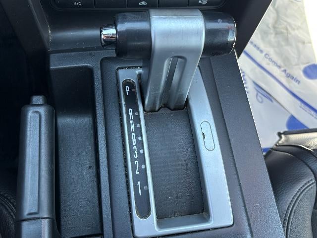 2005 Ford Mustang Deluxe