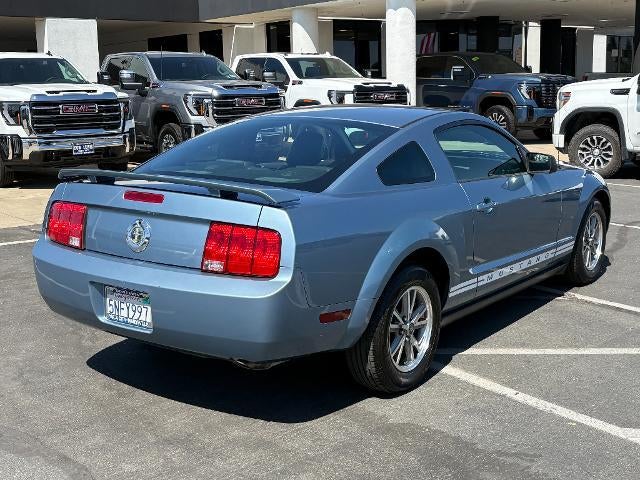 2005 Ford Mustang Deluxe