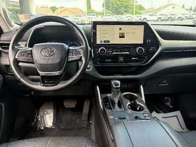 2023 Toyota Highlander L