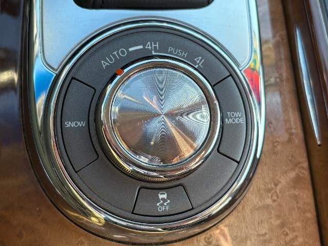 2011 INFINITI QX56 7-passenger