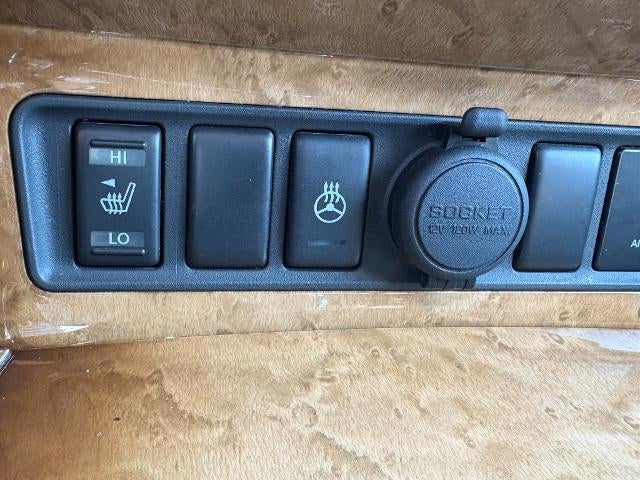 2011 INFINITI QX56 7-passenger