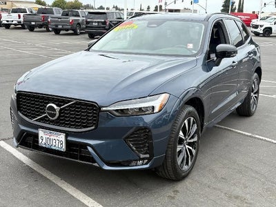 2024 Volvo XC60 Core Dark Theme