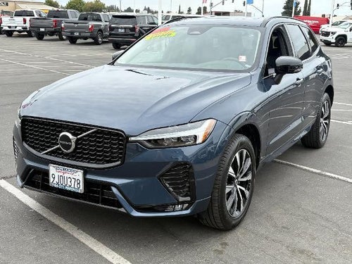 2024 Volvo XC60 Core Dark Theme